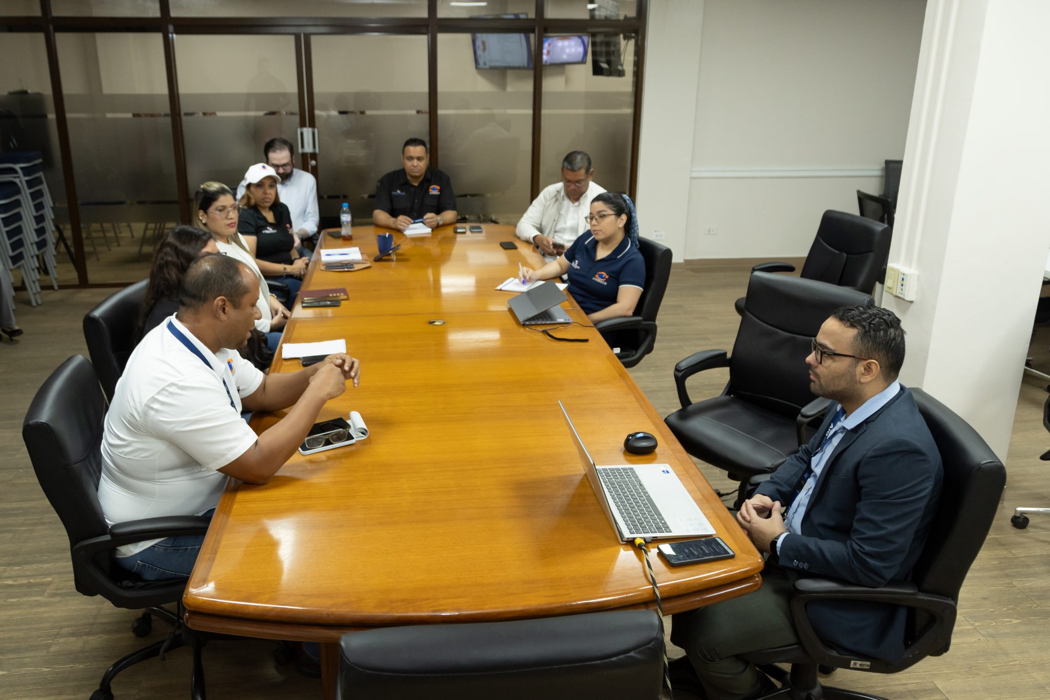 AIG presenta App de reportes ciudadanos a la ACODECO