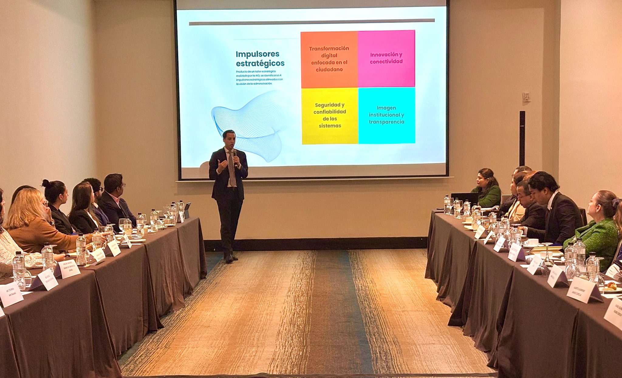 Panamá impulsa su conectividad digital en foro internacional del Global Gateway