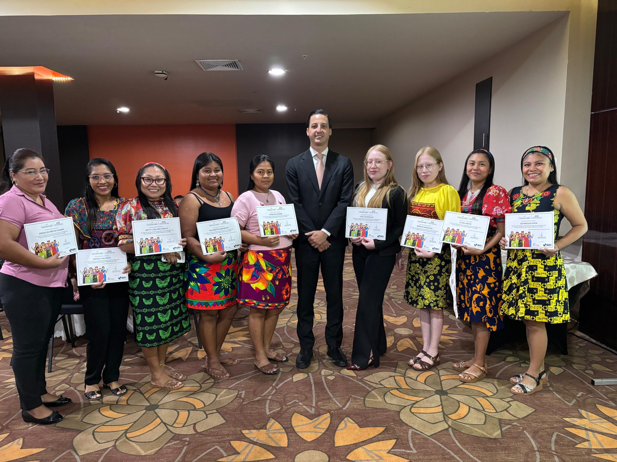Un total de 83 mujeres indígenas culminan formación tecnológica a través del Programa MIAS