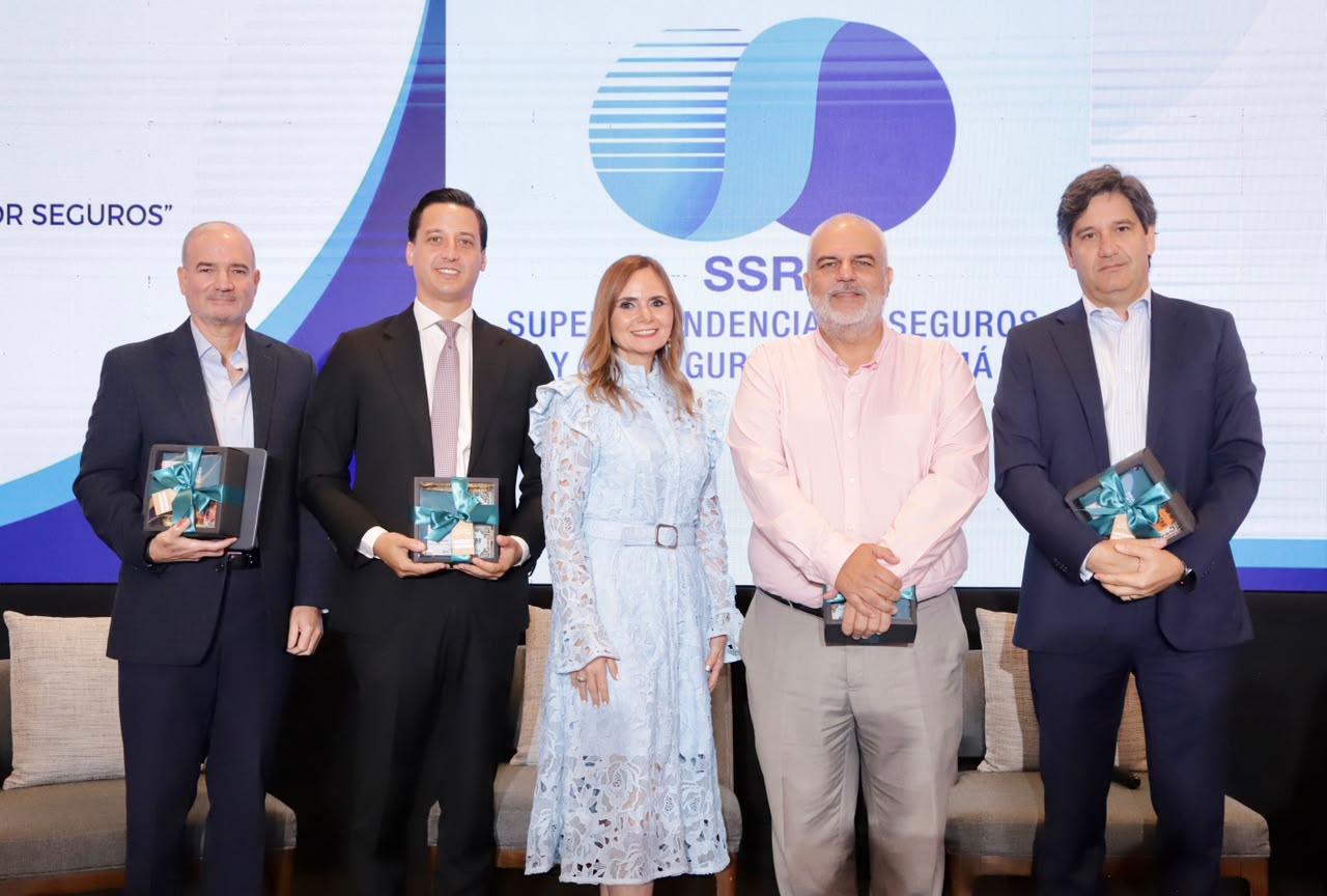 AIG participa en foro sobre transformación digital, resiliencia y ciberseguridad en el sector seguros