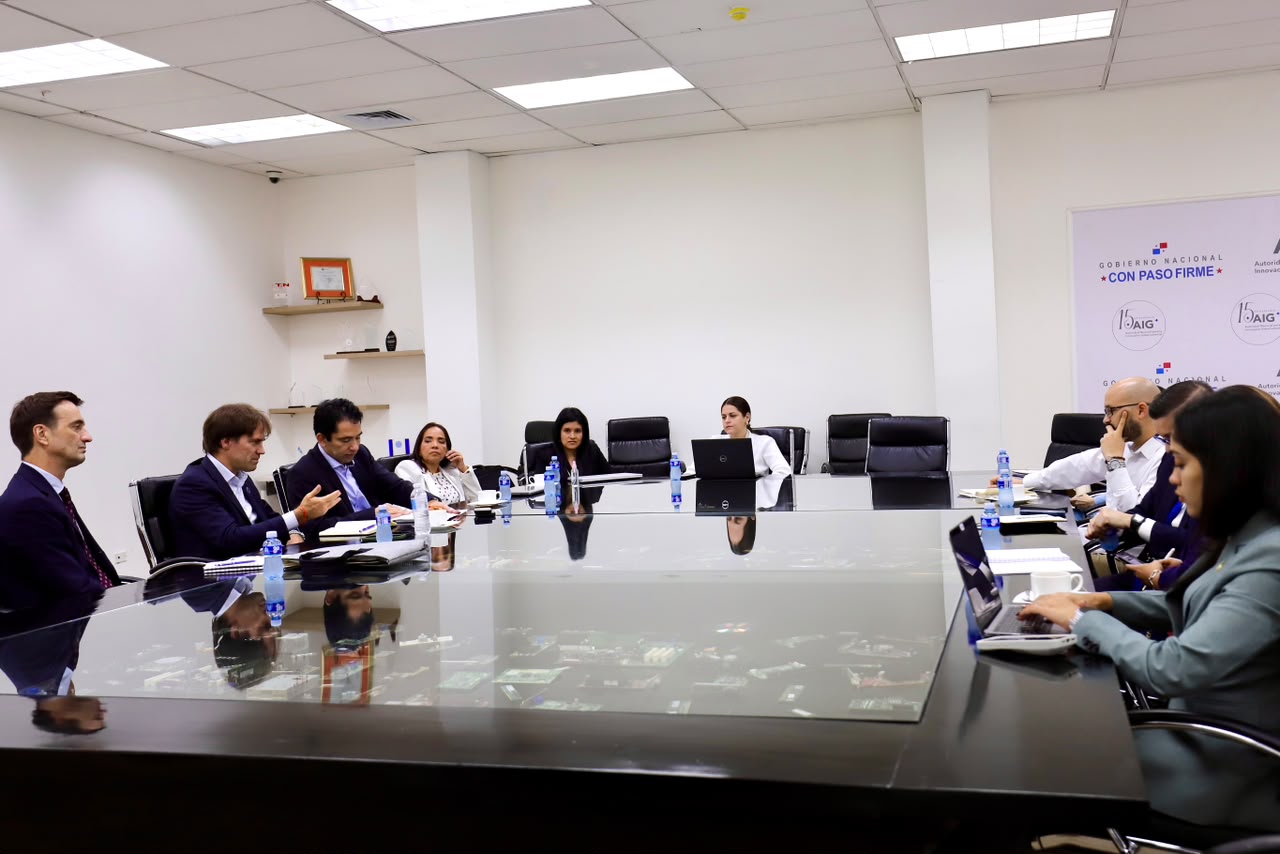 Panamá avanza en Observación de la Tierra con encuentro estratégico en la AIG